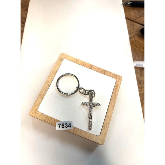 Silver-Tone Crucifix Keychain With Religious Jesus Cross Pendant - Picture 2 of 13